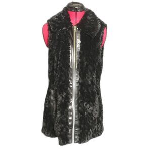 Andrew Marc Vest Women’s Size Medium Faux Fur Front Zipper Pockets